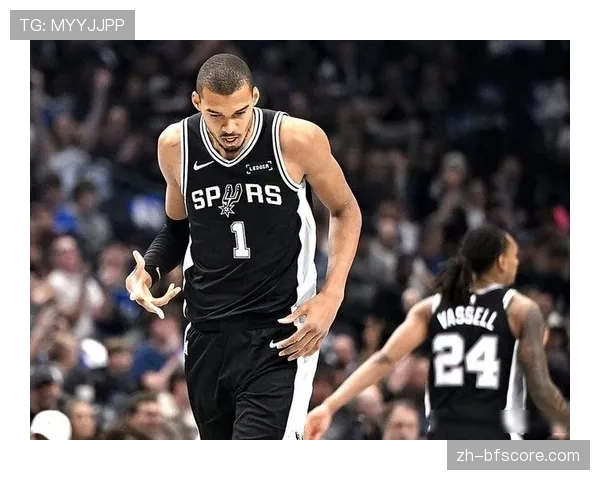 马刺后场篮板率72.5%联盟第二 防守篮板保护成体系基石 马刺后场篮板率72.5%联盟第二 防守篮板保护成体系基石